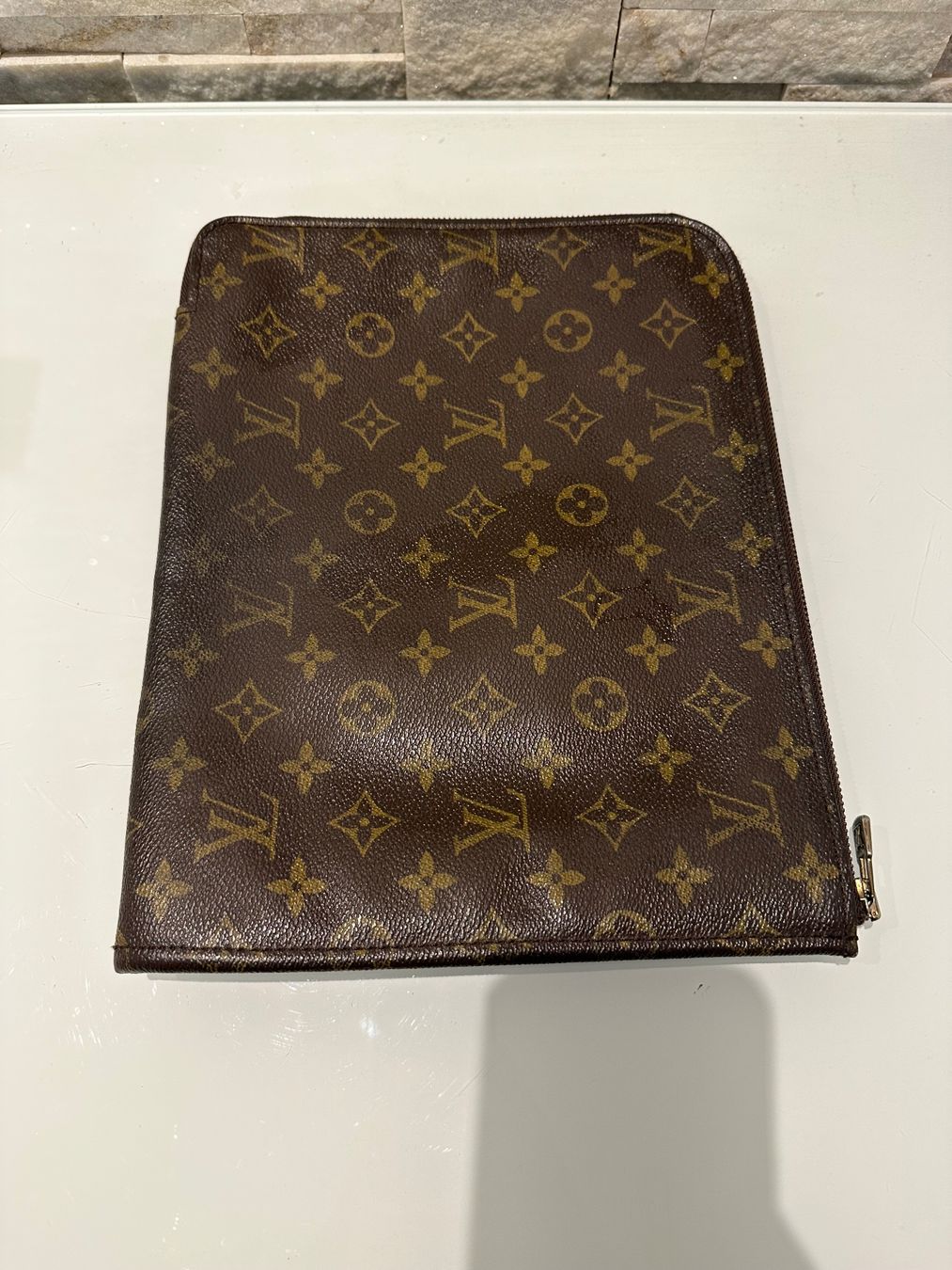 Louis Vuitton Astucci : Louis Vuitton Mappe - IPad - Nr. 937 – Usato da Hittnau venduto da LuxAndMore 1