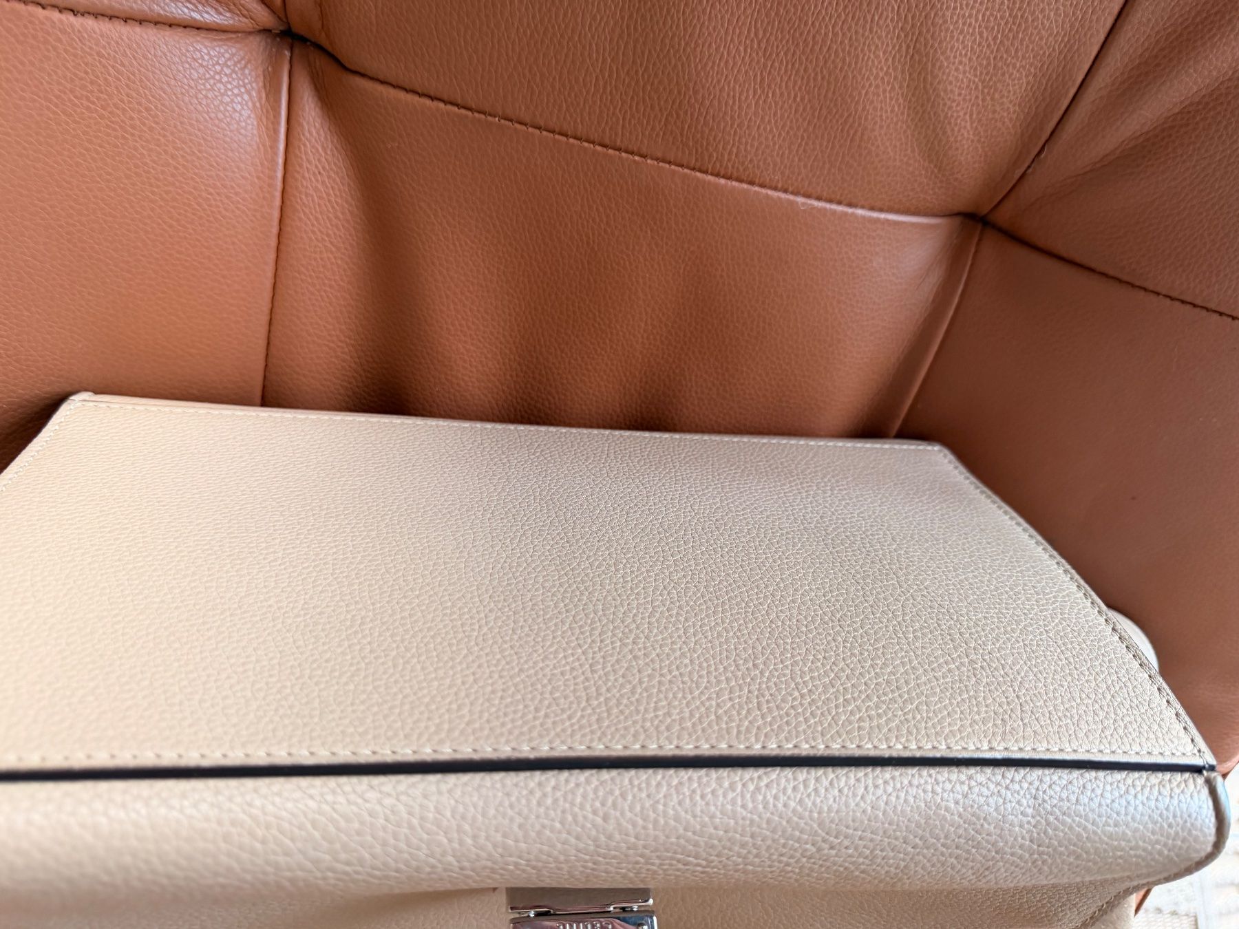 Celine Borse da donna: Original Celine Trapeze Beige – Usato da Würenlos venduto da Ela_73 8