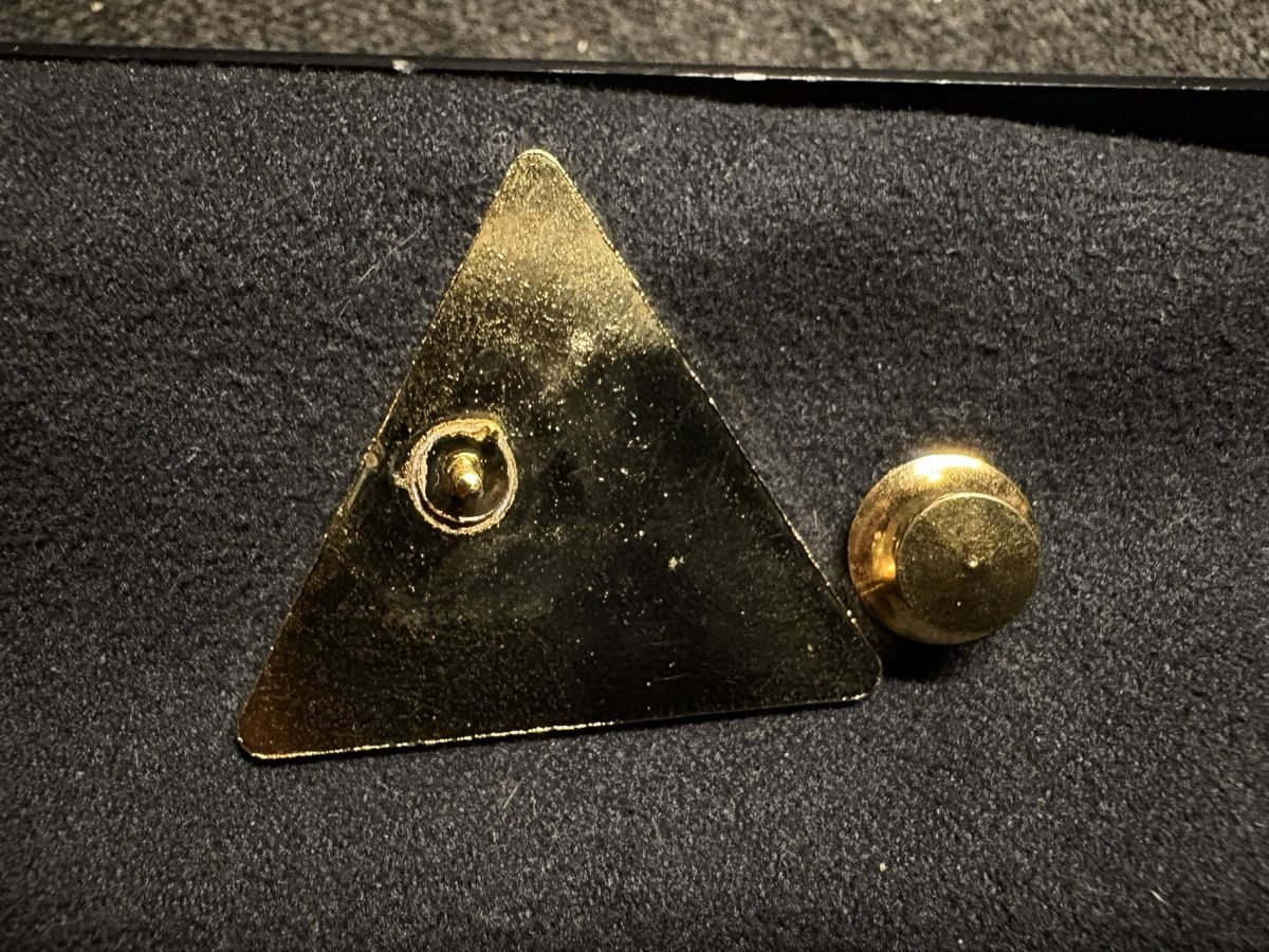 Plaquettes & Badges: Lore Gerster Kunst Pin abstraktes Gesicht Schweiz – D'occasion à Zwingen par imh_bl67 1