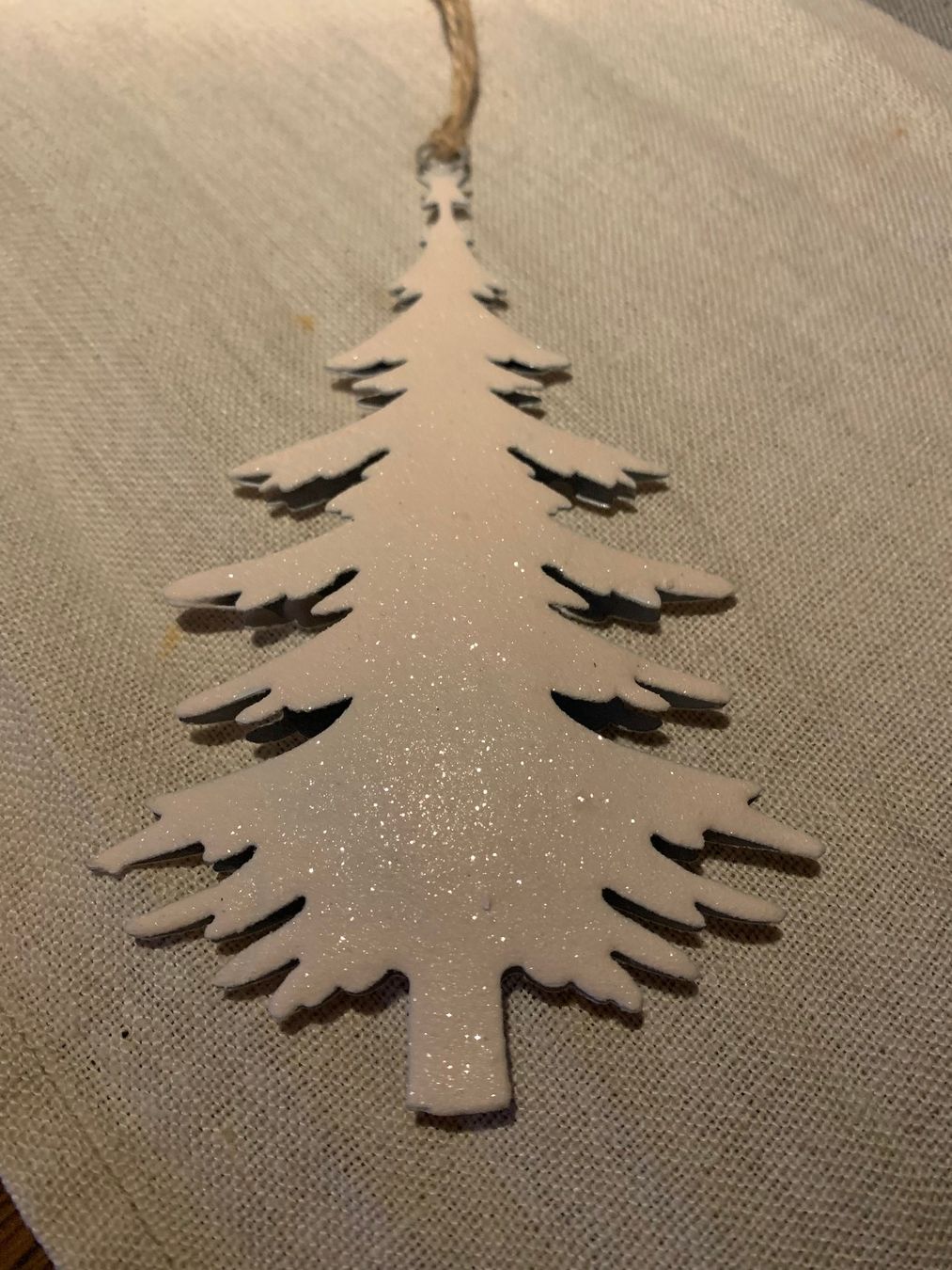 Alle Dekorationen: Weihnachtsbaum Anhänger beige mit Glimmer – Neu (gemäss Beschreibung) aus St. Gallen von Miousch
