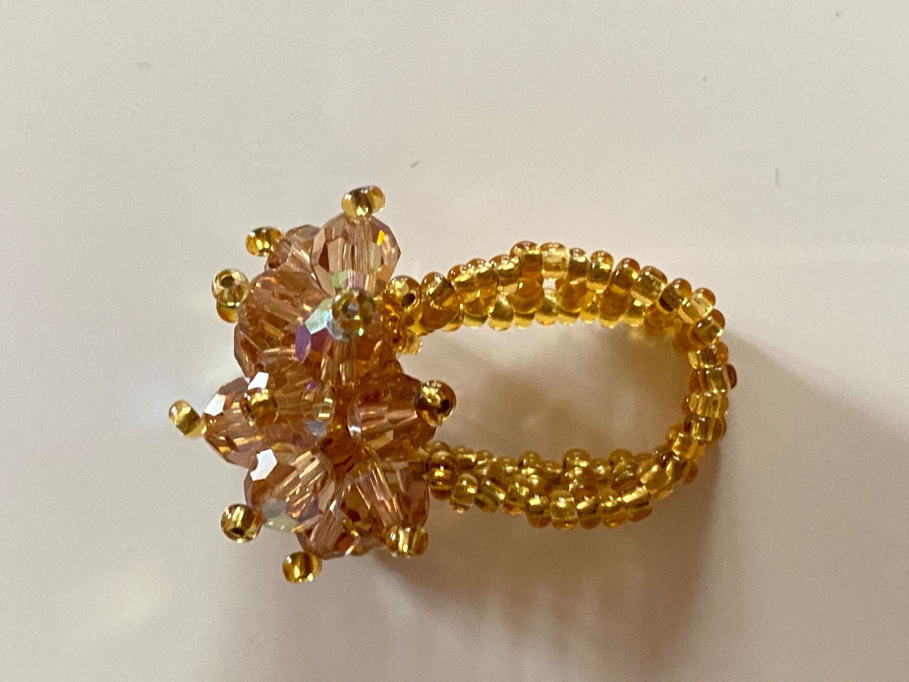 Bagues: Goldener Perlenring mit Kristallblumen. Handgemacht – D'occasion à Rothrist par turnedking 2