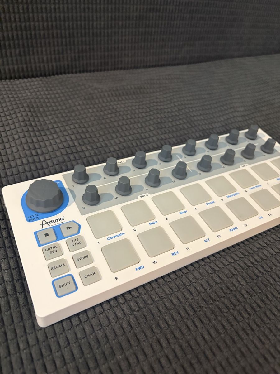 Arturia Musikinstrumente: Arturia Beatstep – Gebraucht aus Schaffhausen von ram_667r