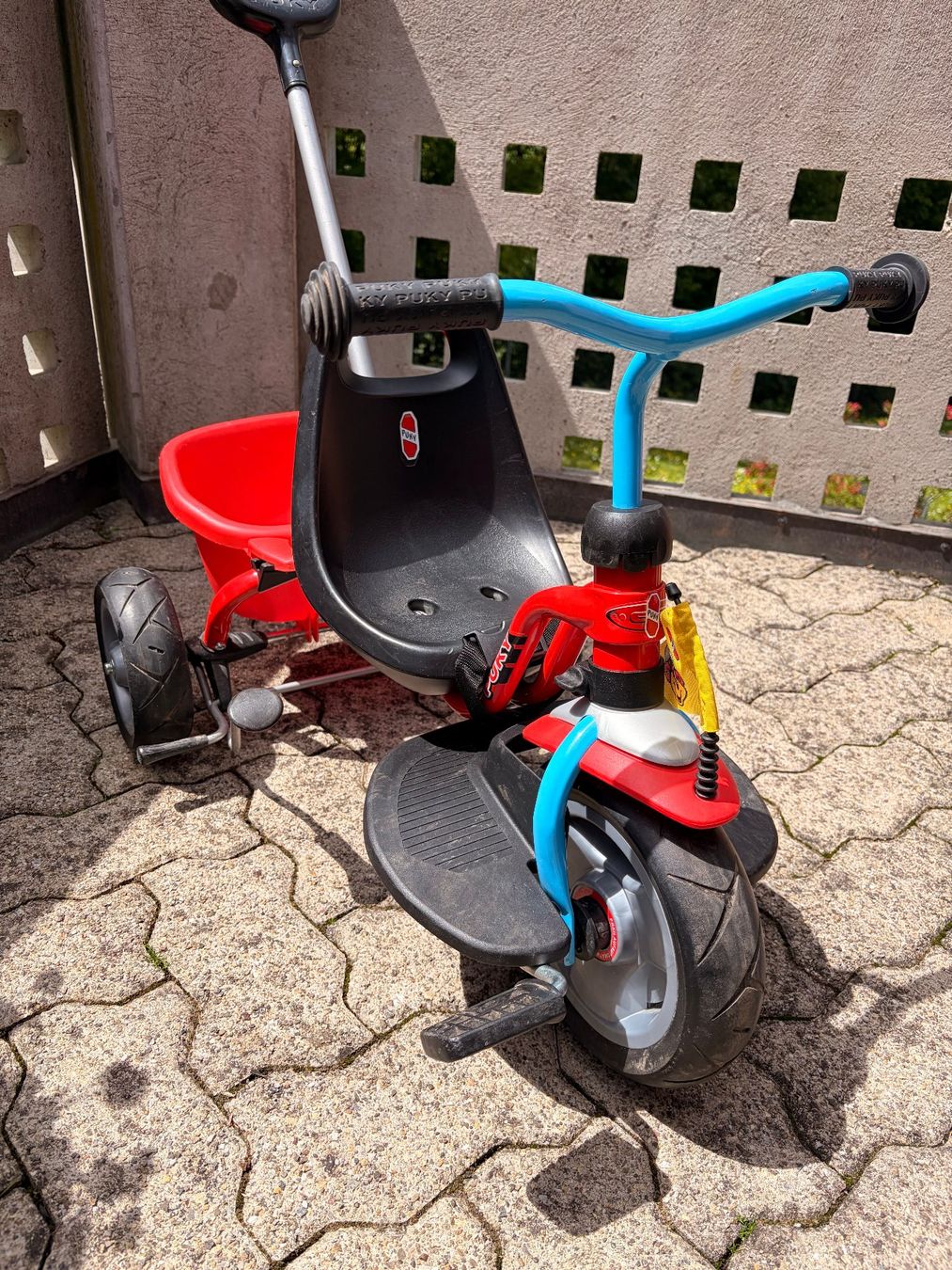 Puky Veicoli per bambini: Puky dreirad mit schiebestange – Usato da Zürich venduto da AhooiZh84