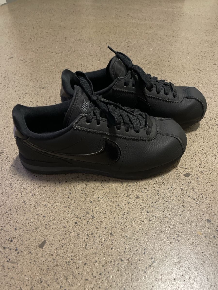 Damenschuhe: Nike Schuhe Grösse 36.5 – Gebraucht aus Zürich von janine_stalder 2