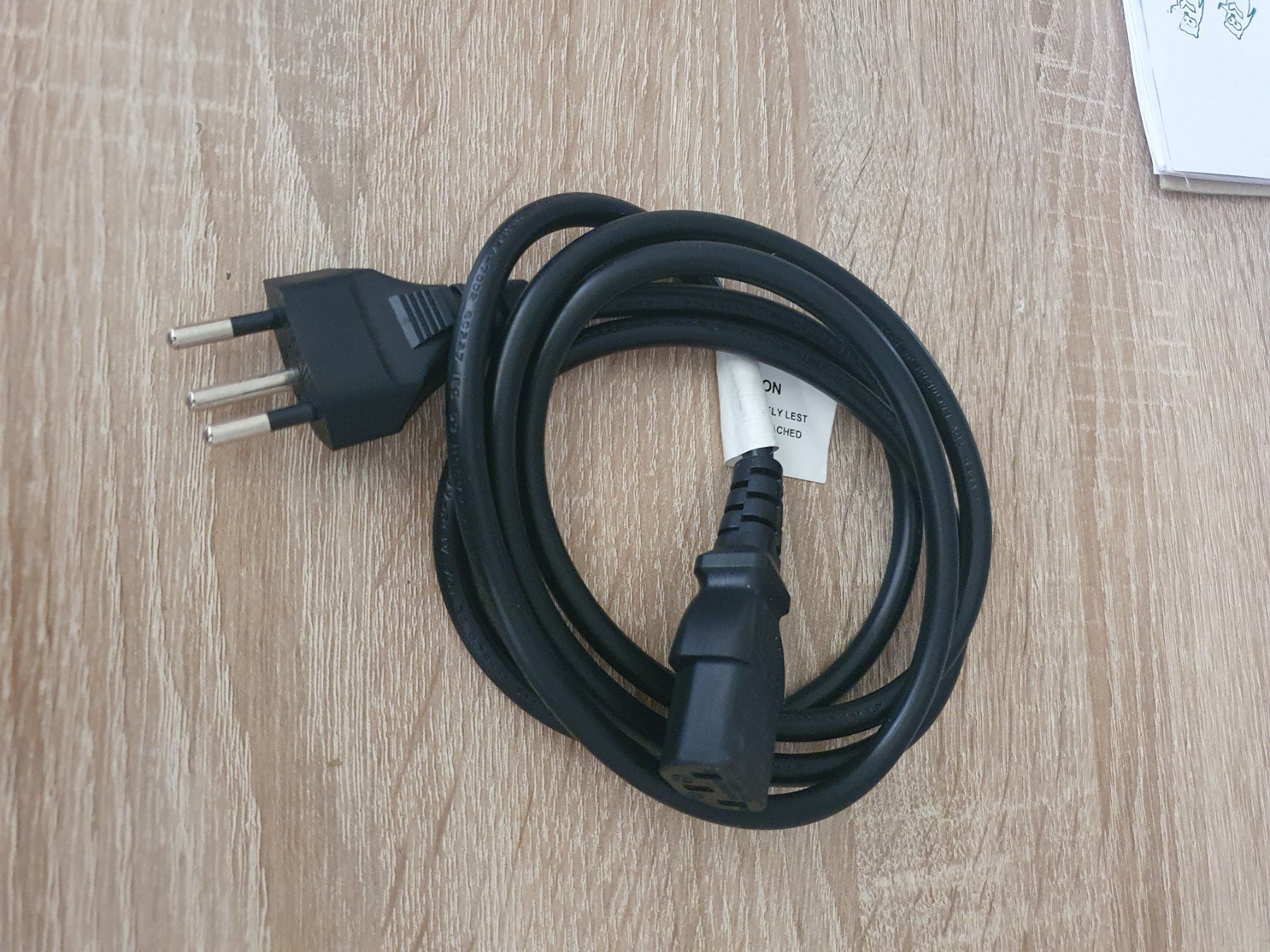 Cavi: Netzkabel C13 1.4m T12 Anschlusskabel – Usato da Zürich venduto da eymen20