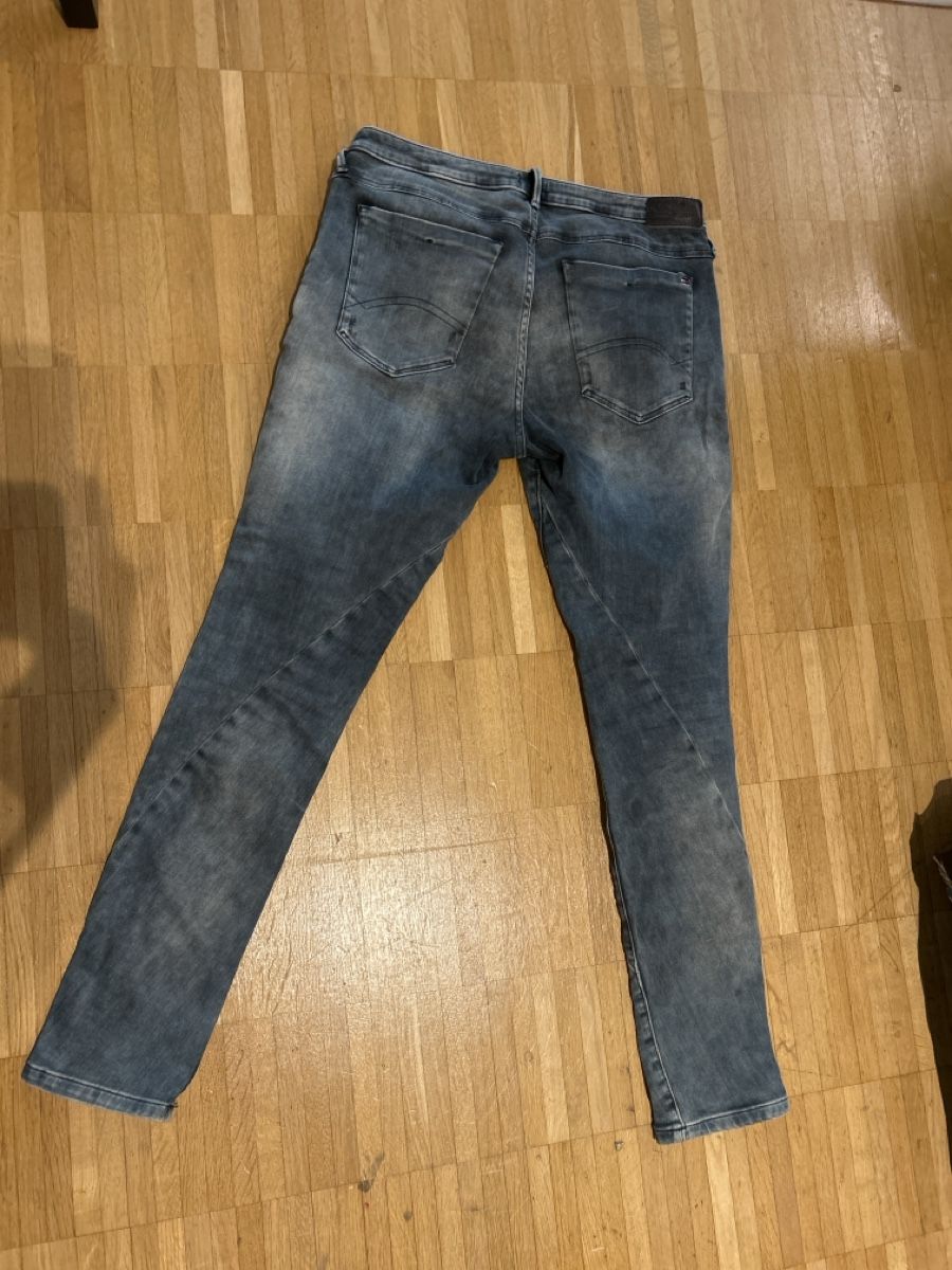 Tommy Hilfiger Jeans: Tommy Hilfiger Jeans Gr. 29 – Nuovo (secondo la descrizione) da Riehen venduto da mittwoch81 3