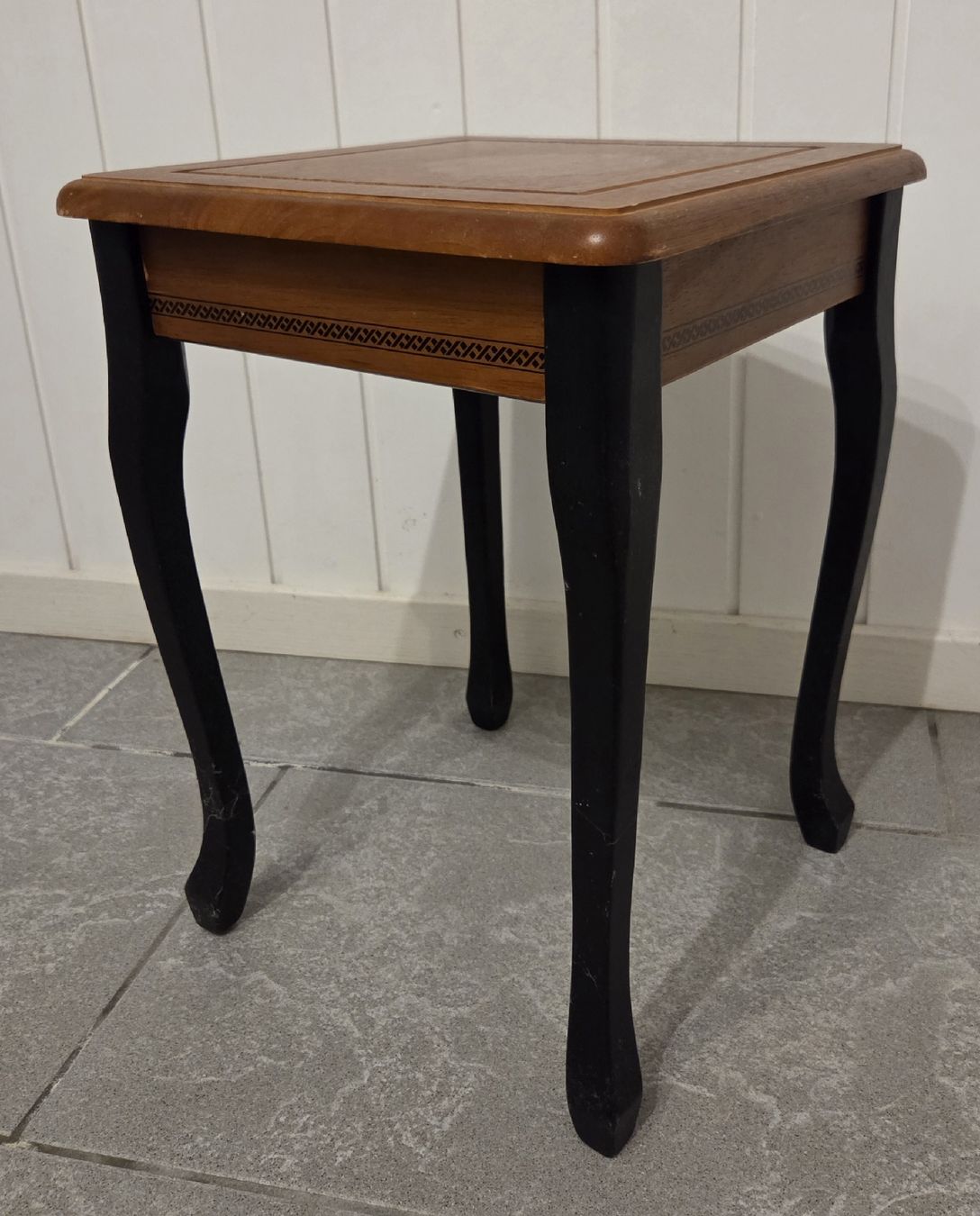 Hocker: Hocker, Tabourett, Beistelltischlein – Gebraucht aus Klingnau von Groofty69 1