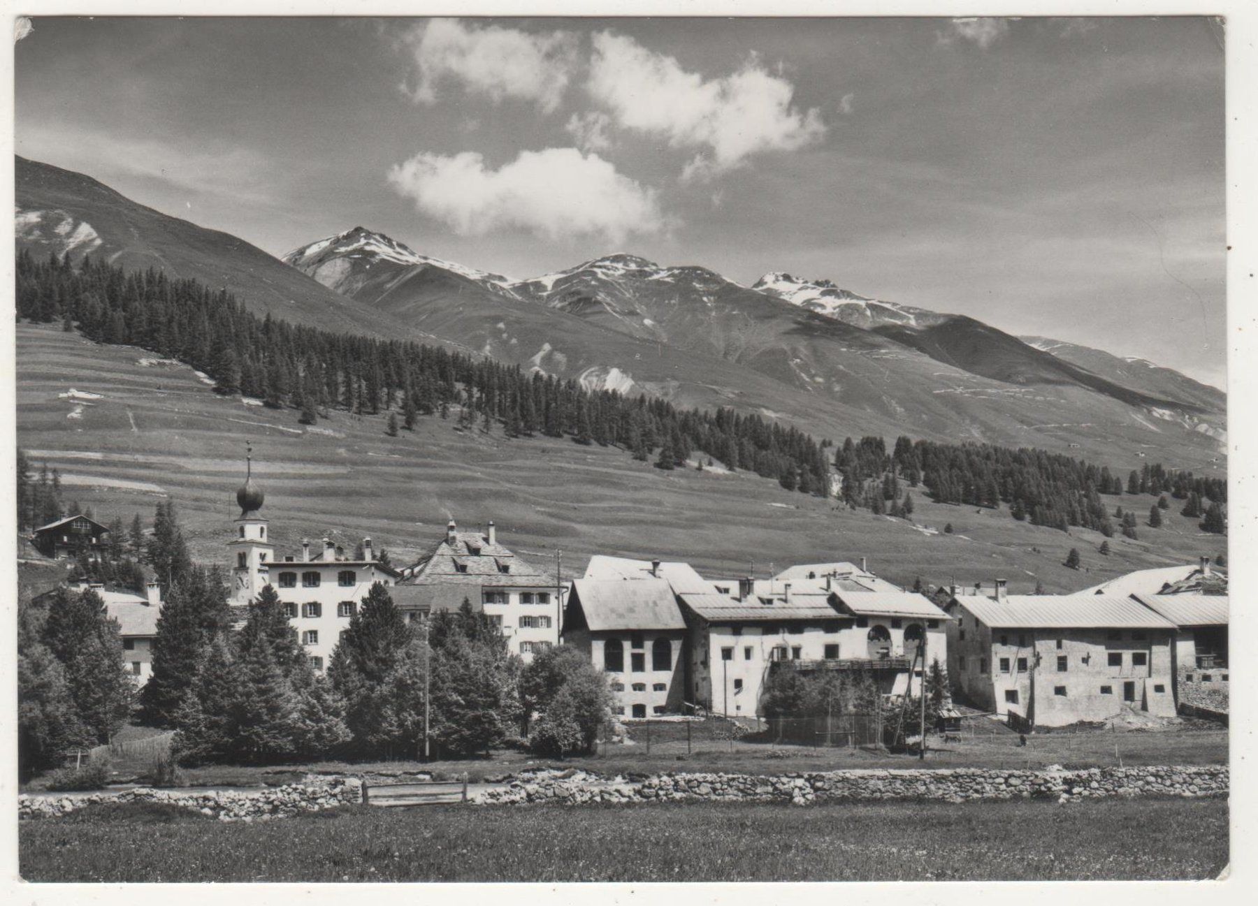 Cartoline postali: Ansichtskarte Madulain per Bahnpost Räthische Bahn 1960 – Usato da Remetschwil venduto da Hofiii