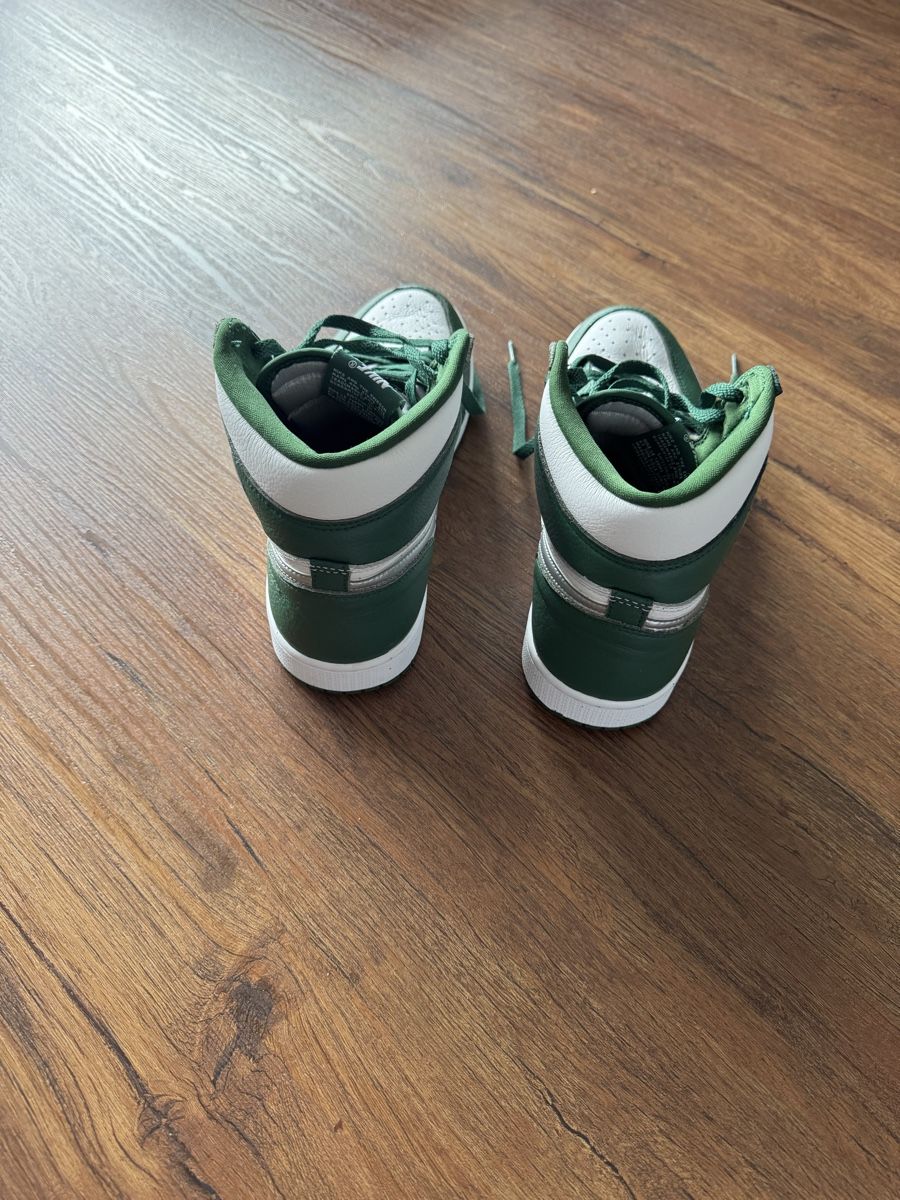 Jordan Scarpe da uomo: Jordan 1 Retro High OG Gorge Green – Usato da Brittnau venduto da Lostw4nted 2