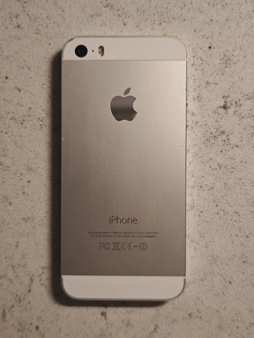 Apple Handys / Smartphones: IPhone 5S Silver – Gebraucht aus Basel von asylum.boy