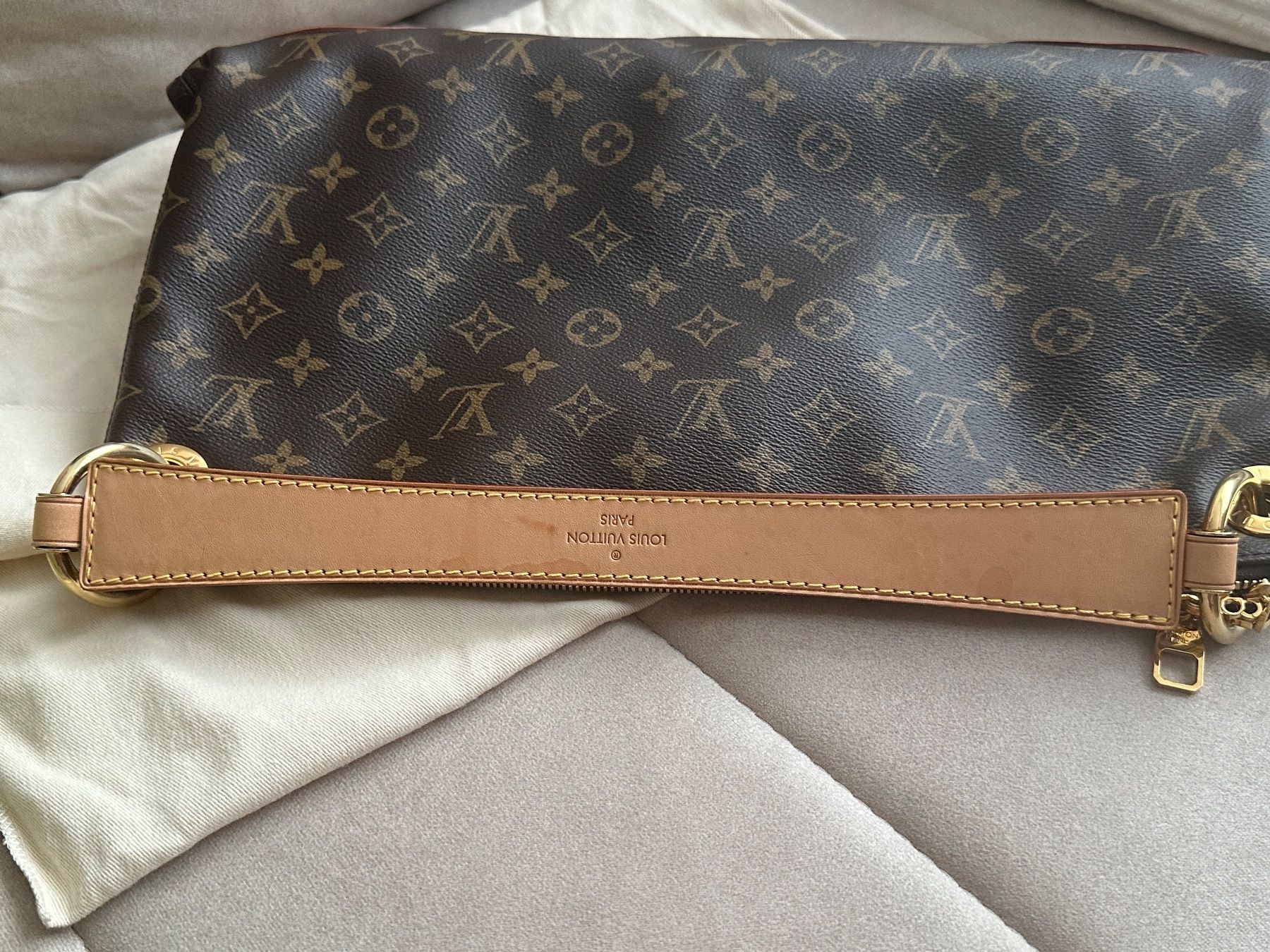 Louis Vuitton Taschen für Damen: LOUIS VUITTON Monogram Canvas Berri PM Bag – Gebraucht aus Herbligen von Akkurat265 6