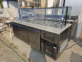 Kühltheke Salatbar Gastronomie mit Glasaufsa