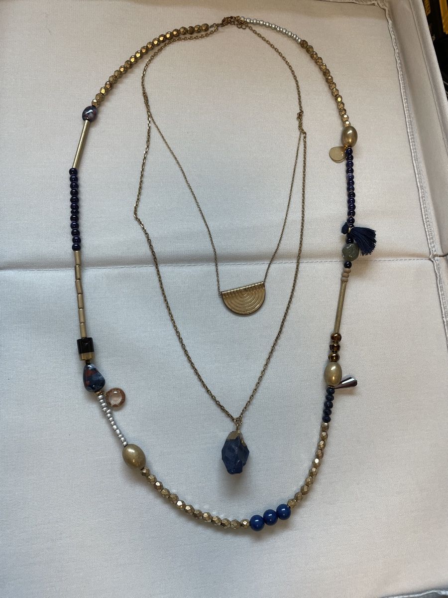 Catenine: Sorti de collier bleu et or vintage – Usato da Yverdon-les-Bains venduto da mar_hg5t
