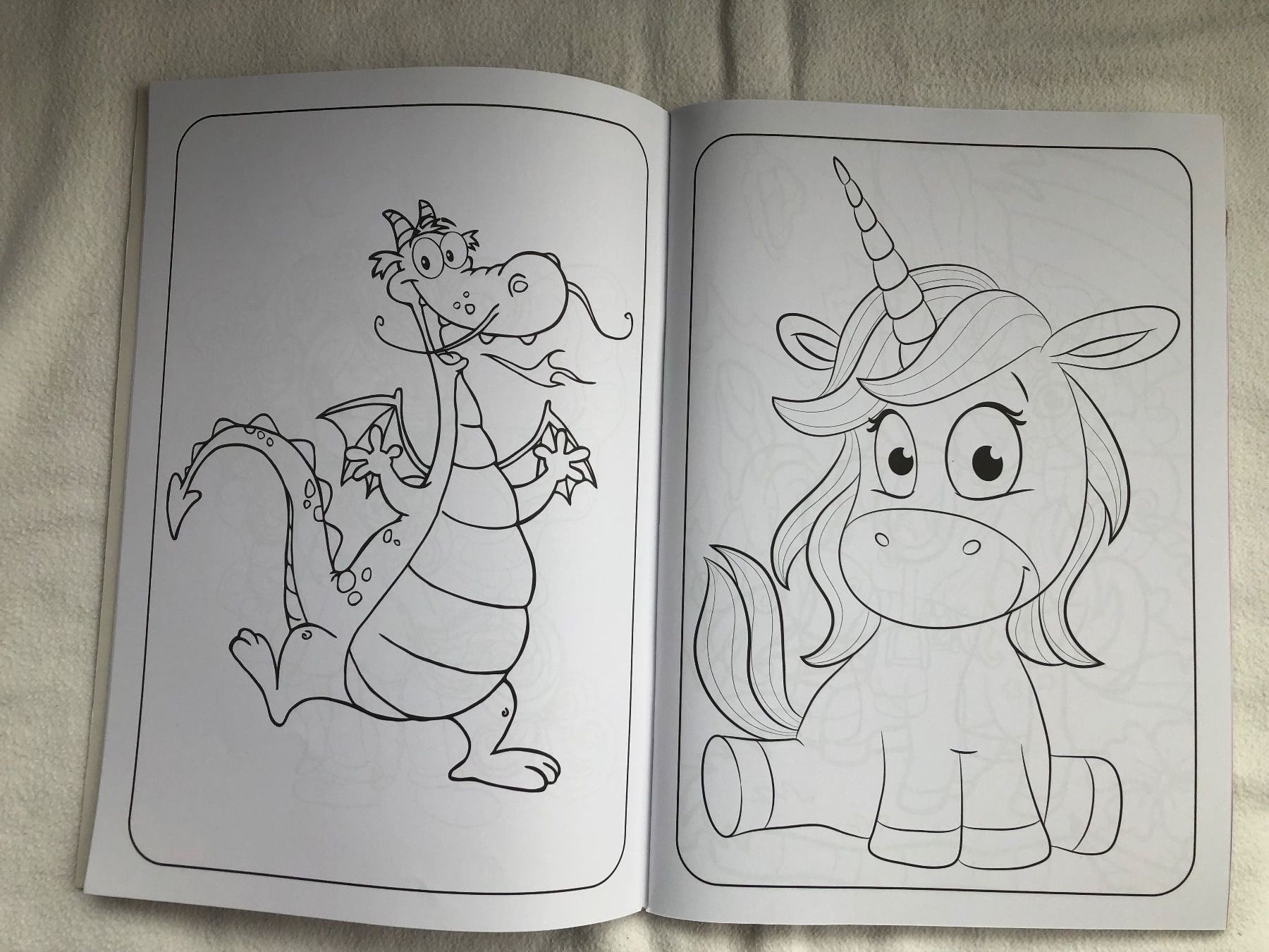 Blocchi: Malbuch und Sticker mit Einhorn – Nuovo (secondo la descrizione) da Schübelbach venduto da Dolly990_2 4