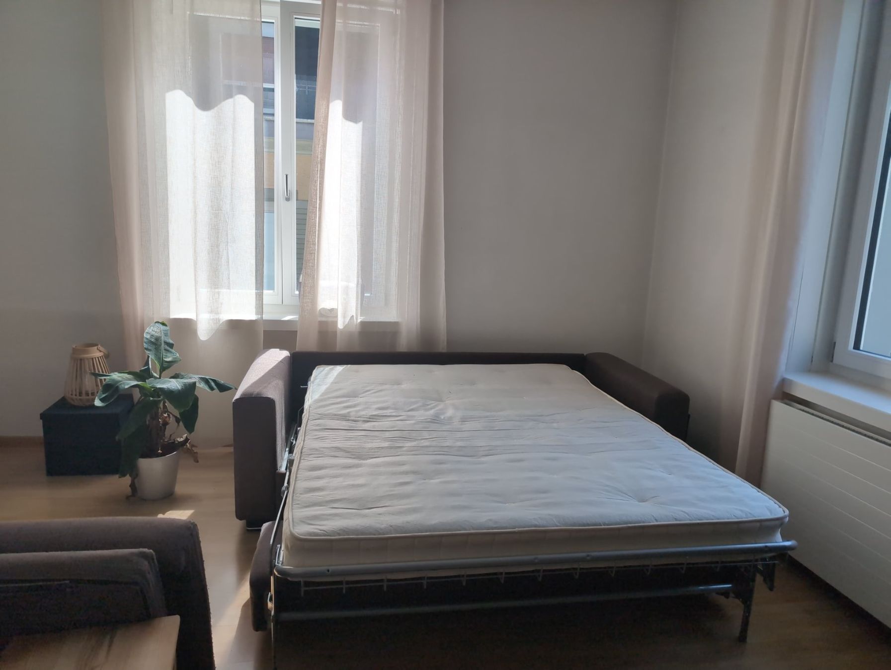 Sofas: Schlafsofa dunkelgrau/ taupe – Gebraucht aus Zürich von est_tdd7 2
