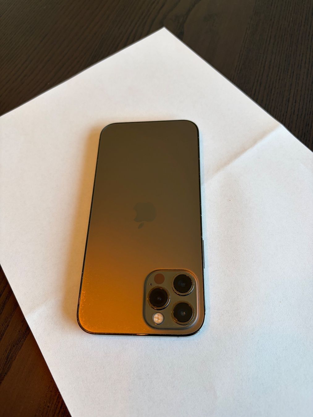 Apple Telefoni cellulari / Smartphones: iPhone 12 Pro, 256 GB, Space Gray – Usato da Küssnacht am Rigi venduto da dav_g2q6 3