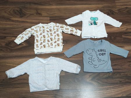 Kleiderpaket Pullover und Jacke Grösse 68