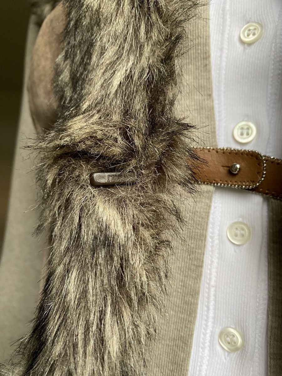 Gilet & Giacche senza maniche: Gilet en daim et fourrure – Usato da Clarens venduto da Piluka 4