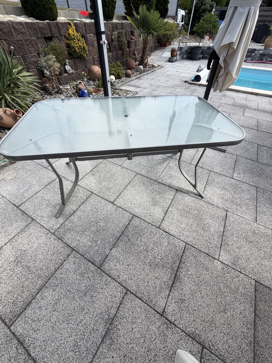 Tavoli: Glas Gartentisch – Usato da Bellach venduto da Chnudi38