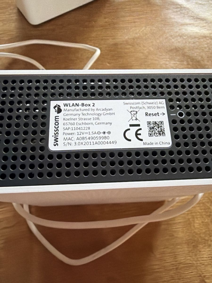 Swisscom Wlan: 2x Swisscom WLAN-Box – Gebraucht aus Staffelbach von Roger1312