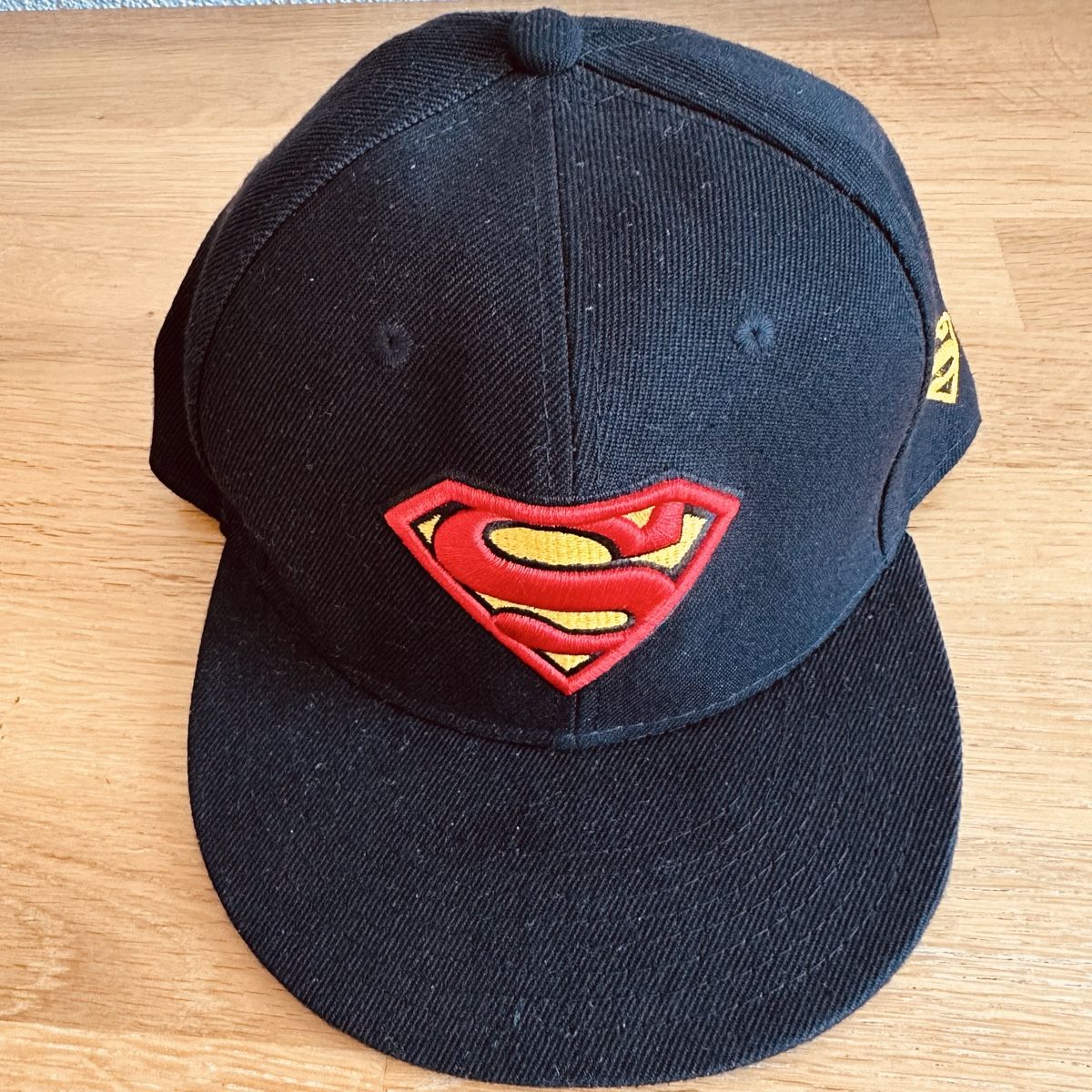 Altro in  Abbigliamento & Accessori: Superman Cap - New Era 59Fifty - Neu – Nuovo (secondo la descrizione) da Zürich venduto da Y_Neher 1