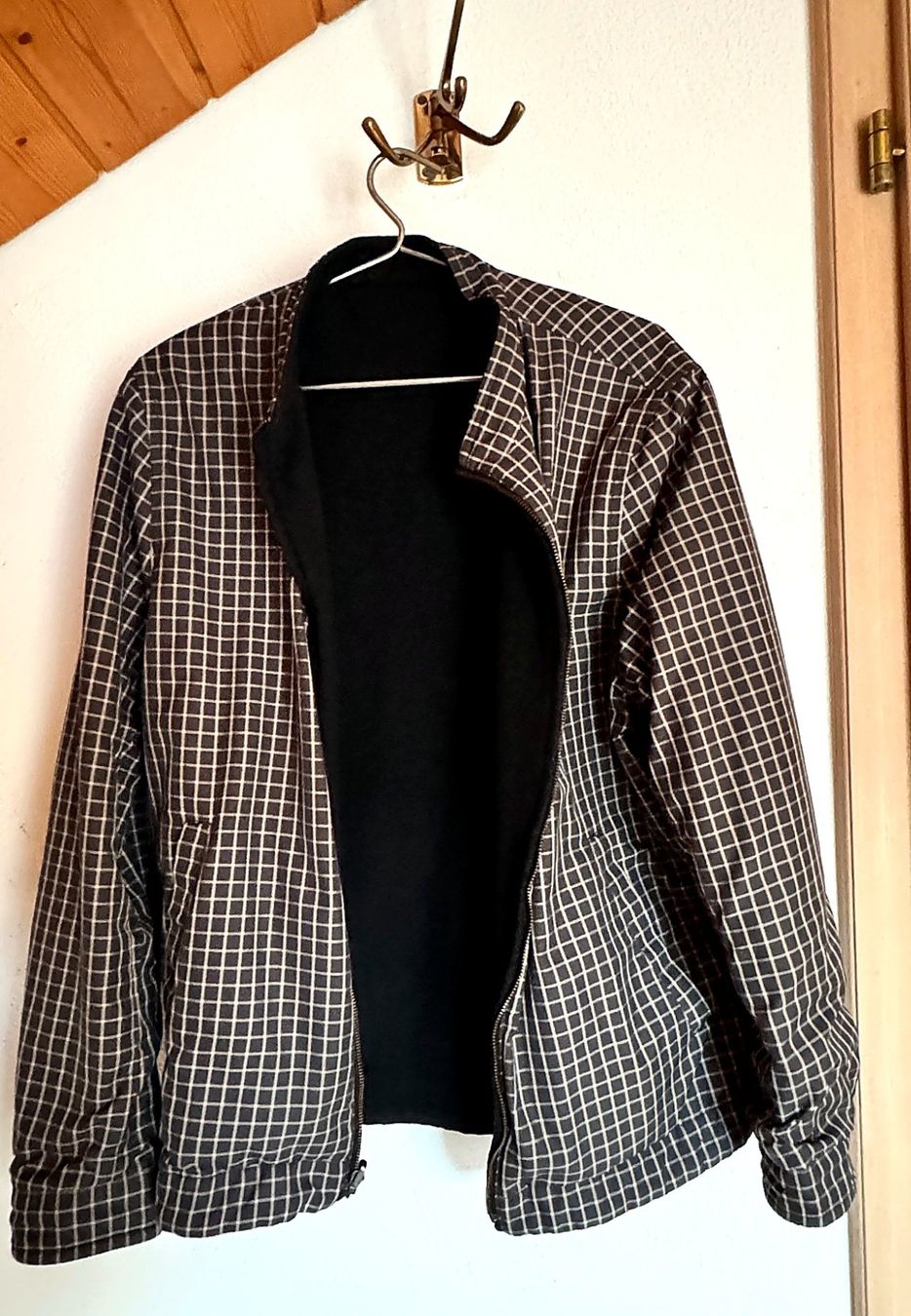 Lacoste Jacken: Lacoste Wendejacke dunkel/kariert – Gebraucht aus Aarau von swue 1