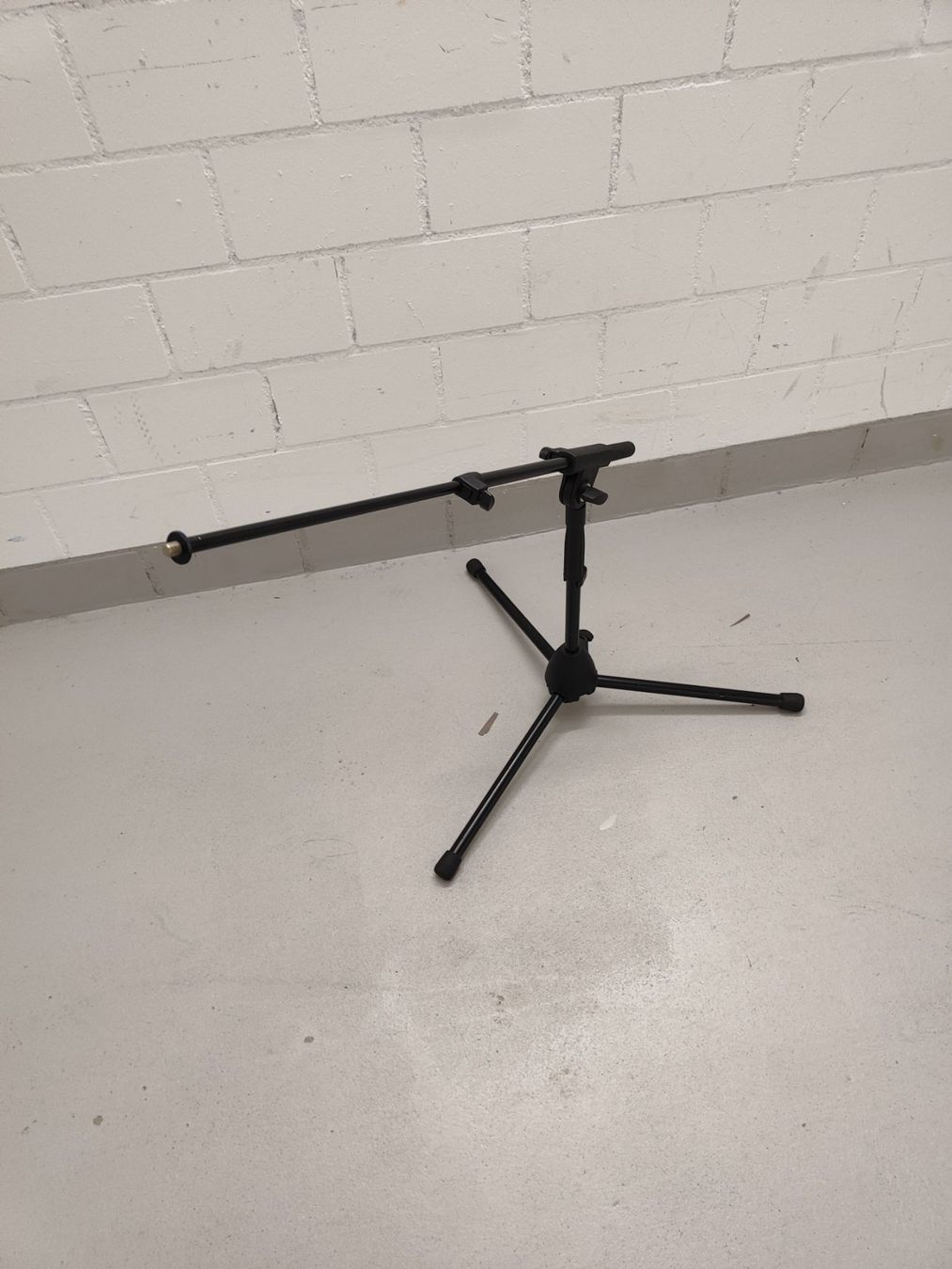 Supporti per strumenti musicali & leggii: Mikrofonstativ/Mikrofonständer – Usato da Zürich venduto da KingPeto 1