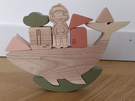 Balancierspiel Wal mit verschiedenen Figuren