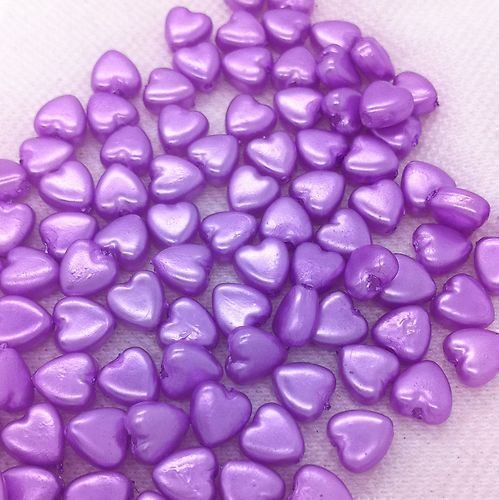 Perles (synthétiques): Perles mini COEUR 5mm VIOLET 40 pcs – Neuf avec emballage d'origine à St-Imier par goodber