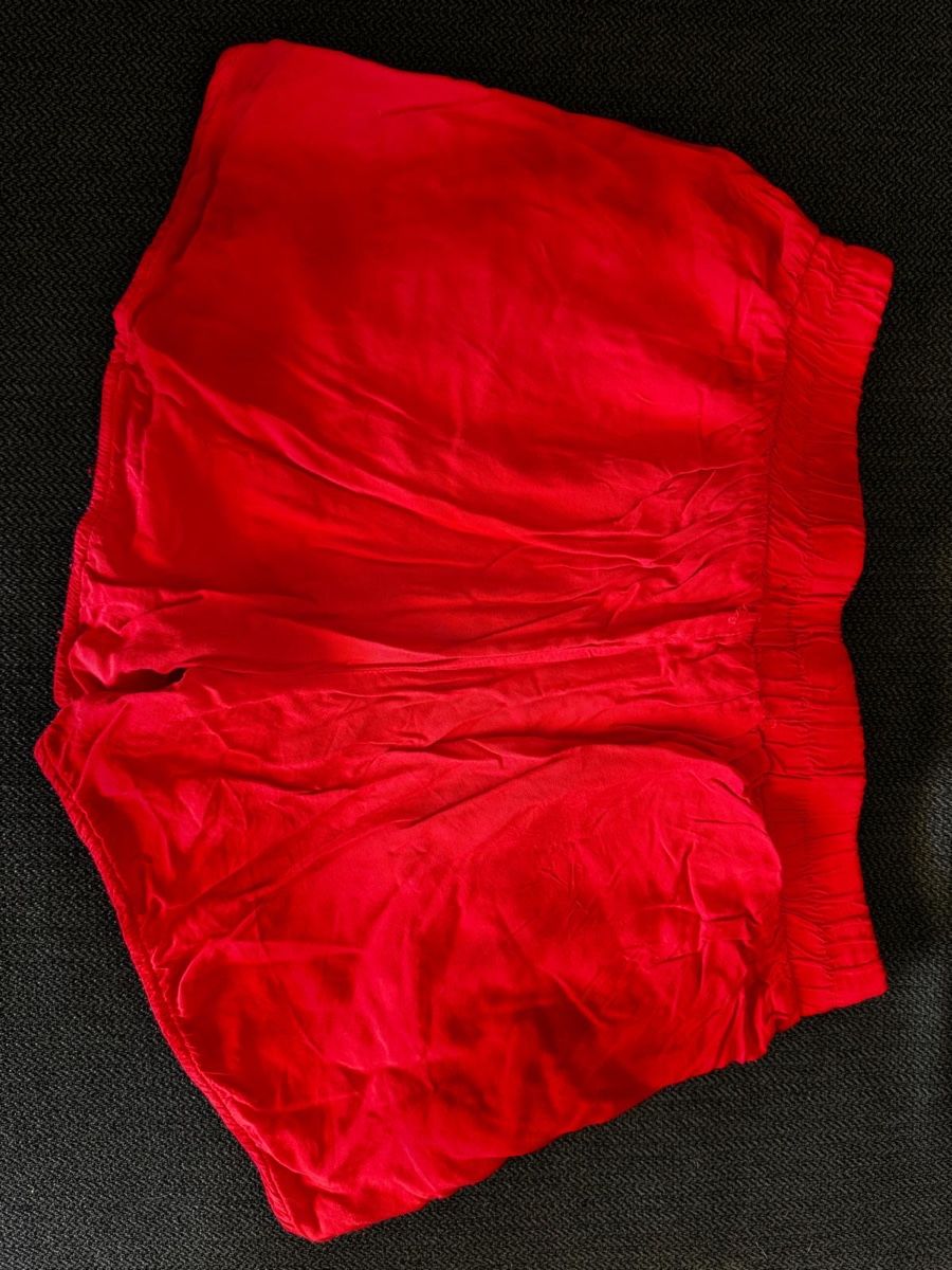 Pantaloni: Rote Sommer Shorts, Grösse M – Usato da Burgdorf venduto da Lou-123 1
