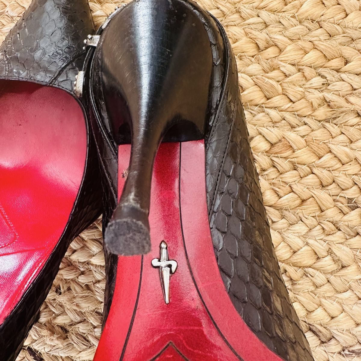 Chaussures femmes: Décolleté Cesare Paciotti nero pitone – D'occasion à Cureglia par myr_9v25 2