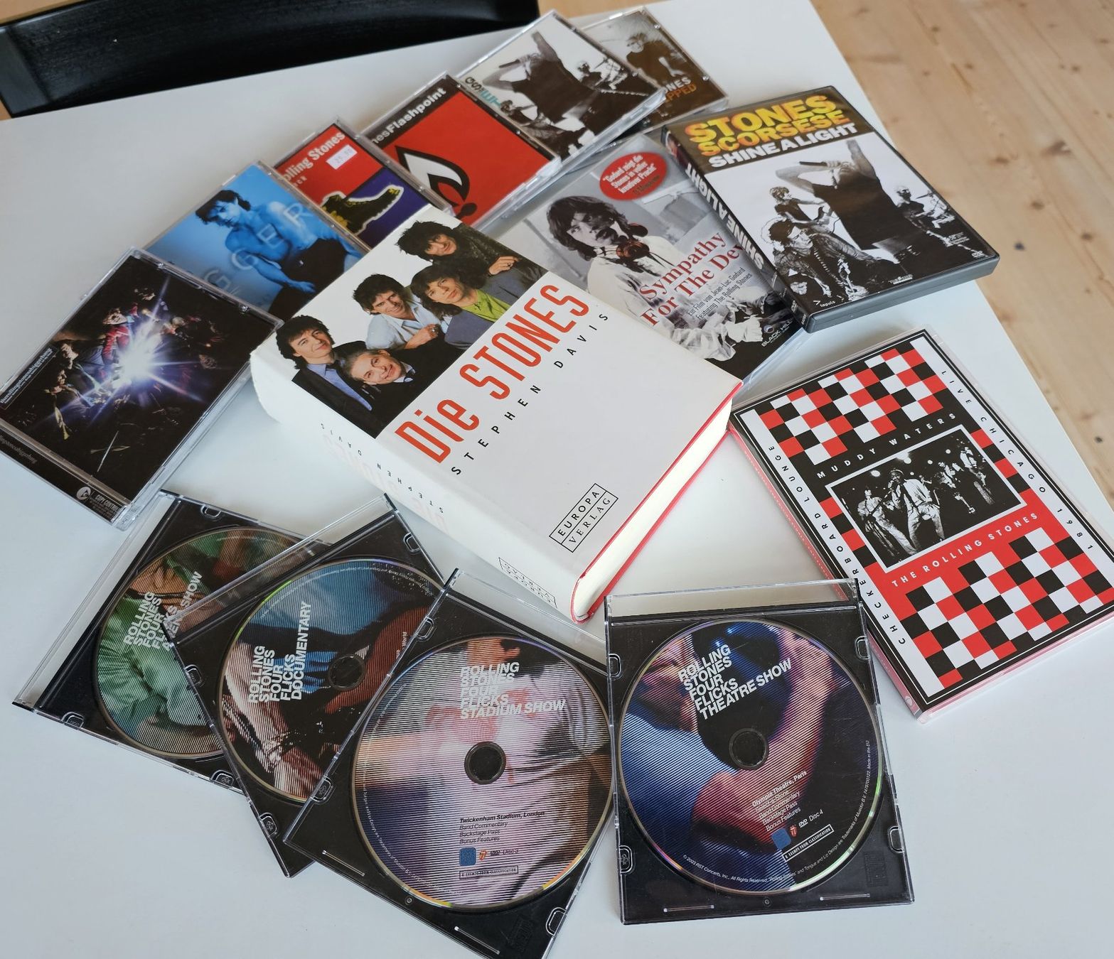 CD: Rolling Stones Paket mit CDs DVDs und Buch – Usato da Baden venduto da ebnu_24