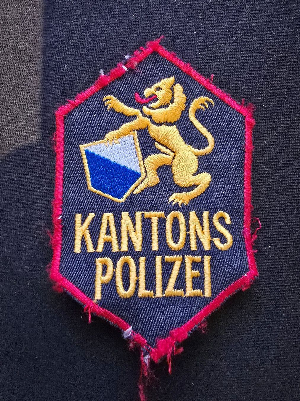 Insignes: Aufnäher Kantonspolizei Zürich – D'occasion à Pfyn par mei_vyw5