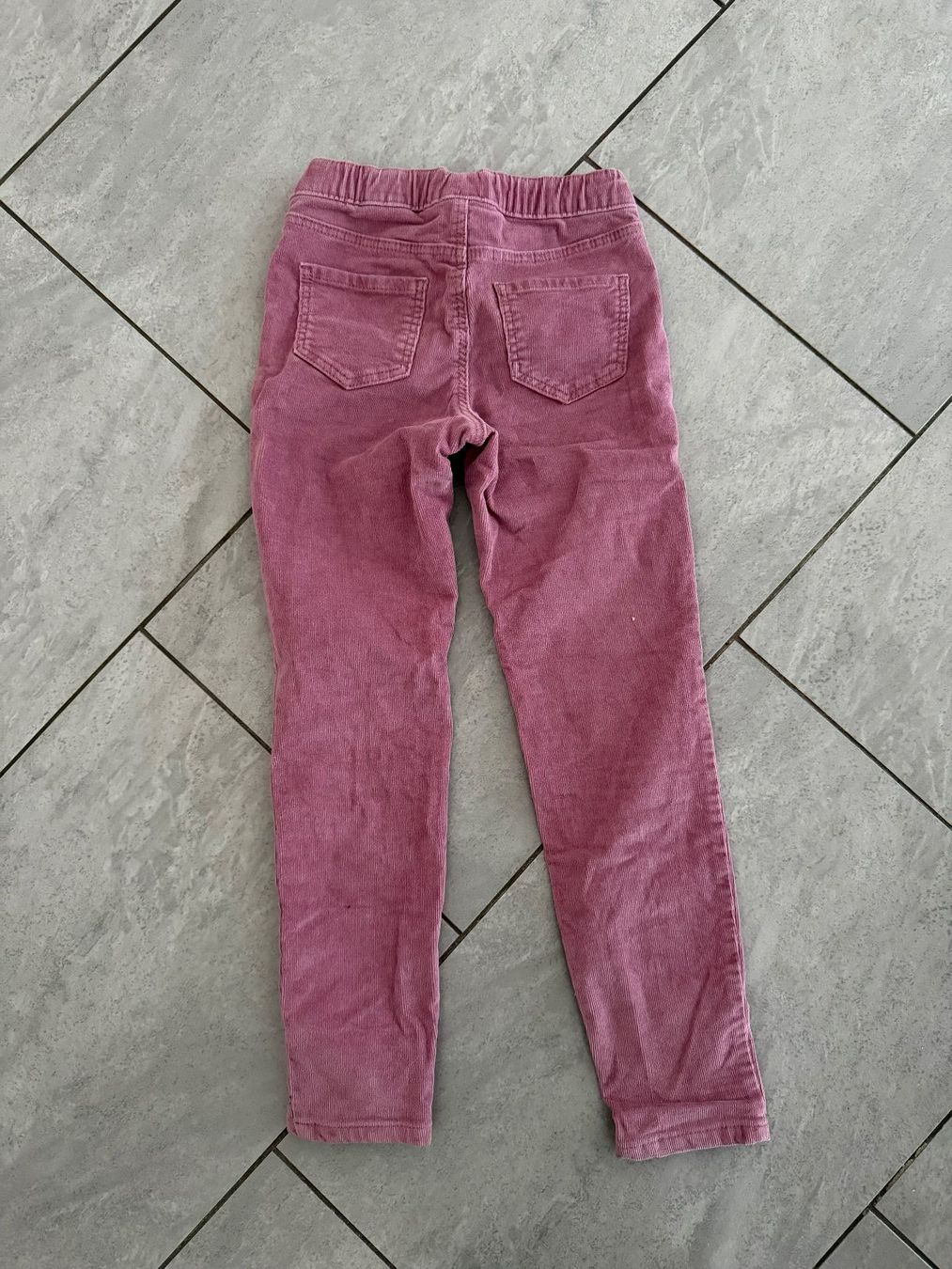 H&M Hosen: Cordhose - Grösse 122 - H&M – Gebraucht aus Bülach von Loredana13 1