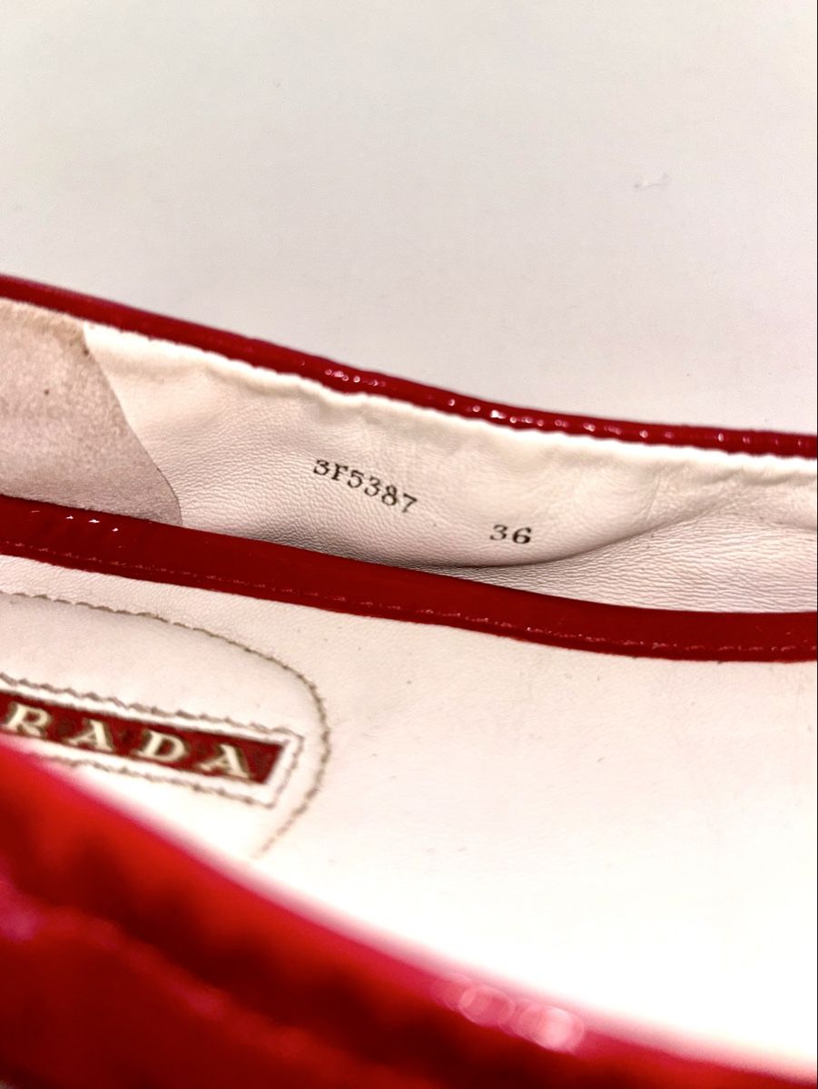 Prada Damenschuhe: Prada Ballerinas Lack rot - Gr. 36 – Gebraucht aus Schlieren von JoelleB. 4