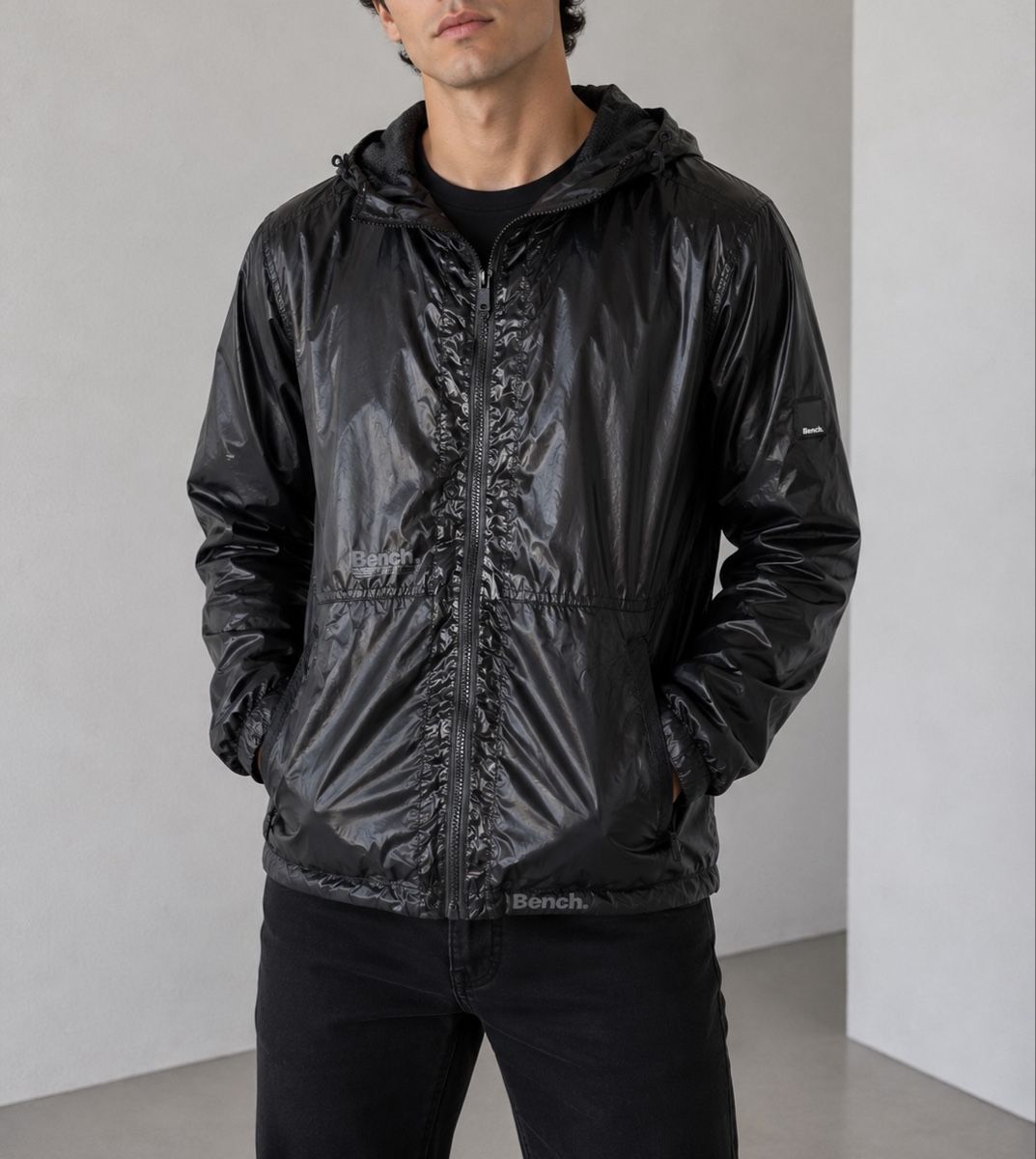 Bench Jacken: Bench Windjacke schwarz Gr. M – Gebraucht aus Bottmingen von ana_5hrv