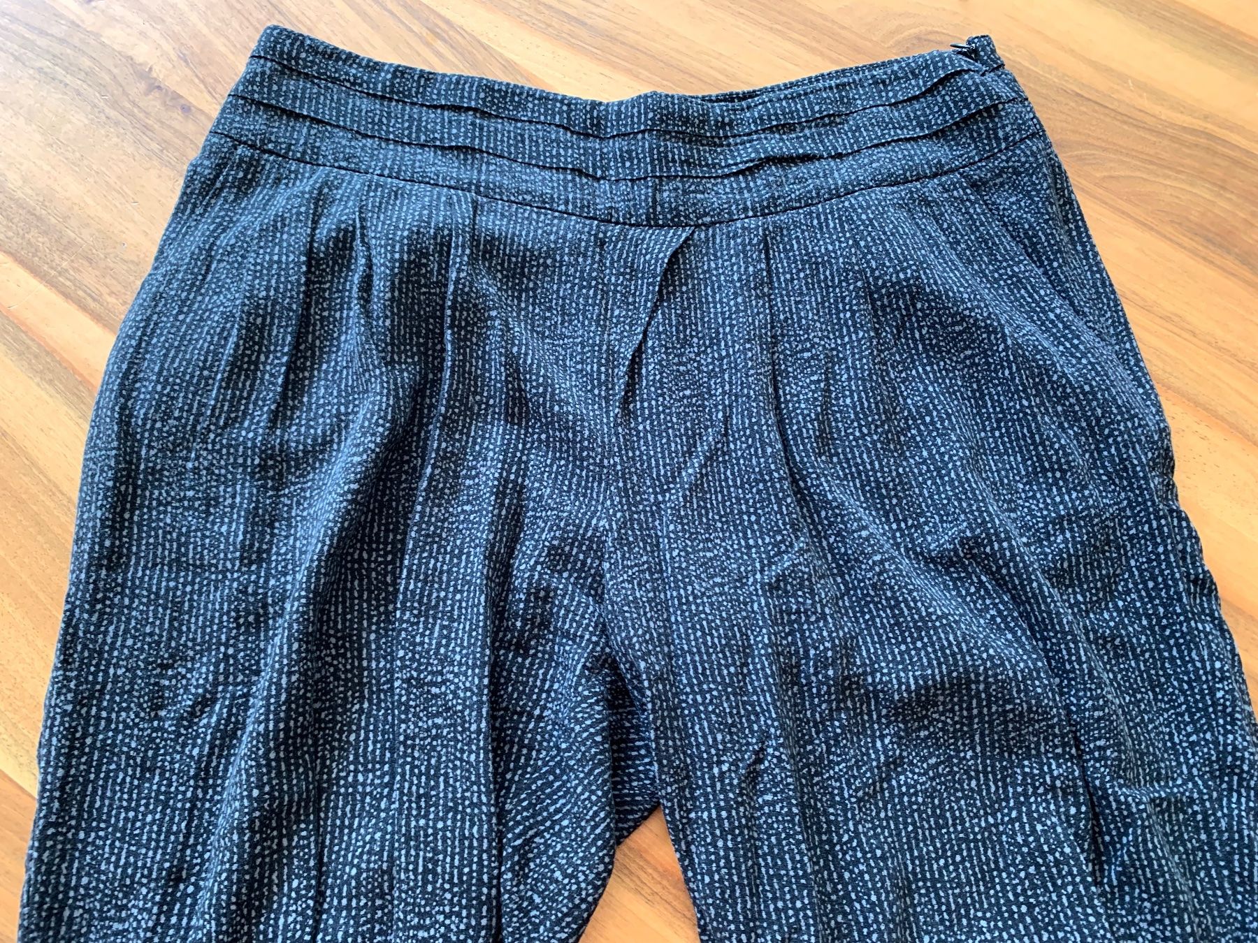 Opus Pantaloni: OPUS mega Flatterhose / Sommerhose Gr. 38 – Usato da Meiringen venduto da Stuffandmore 1