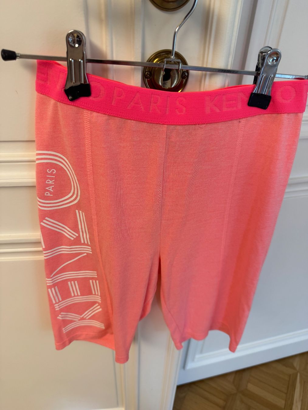 Kenzo Collant & Leggings: Kenzo cycliste T14 ans – Usato da Conches venduto da chn_hgl6 1