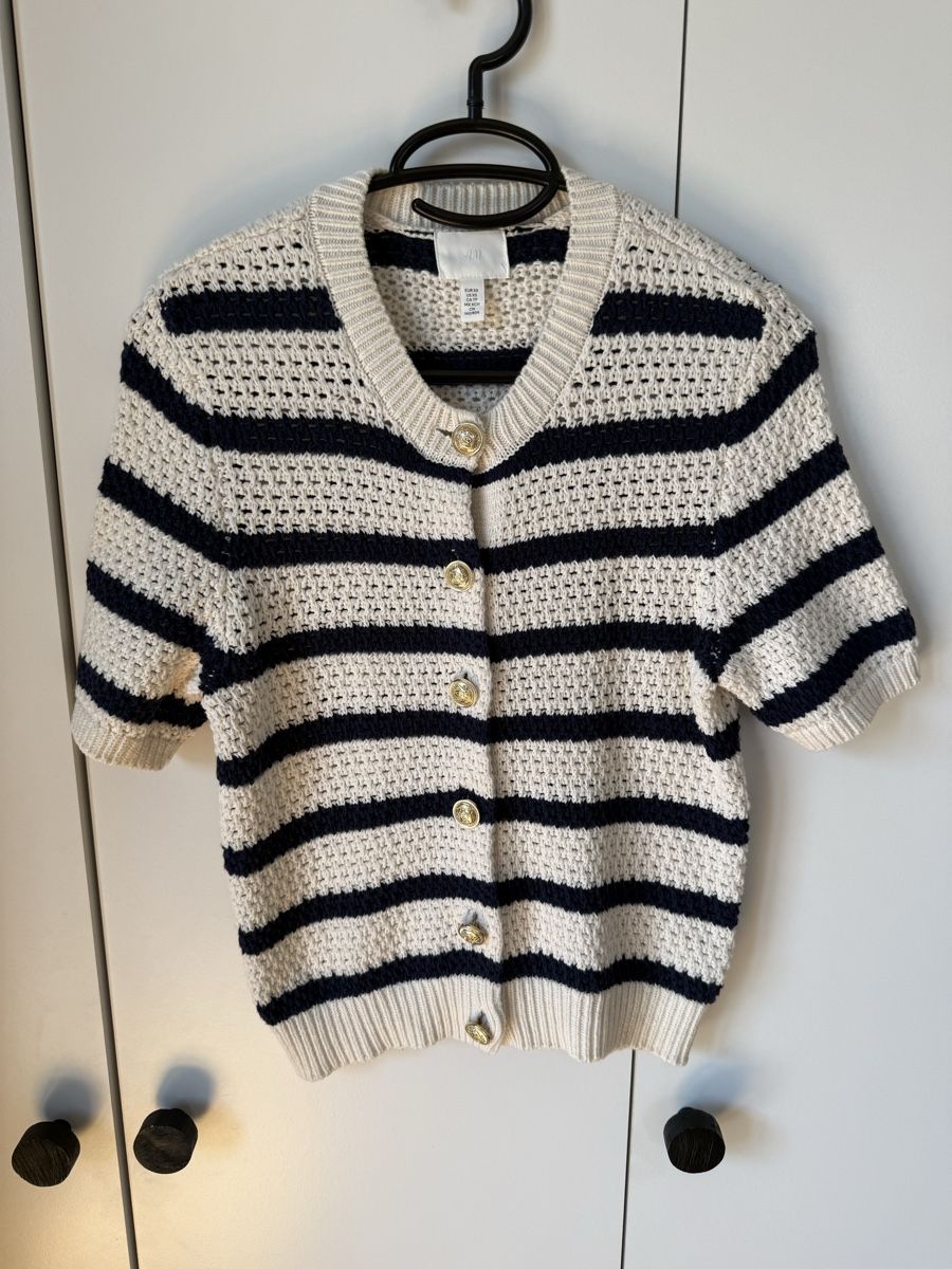 H&M Tops: H&M Top xs – Gebraucht aus Luzern von Aistee