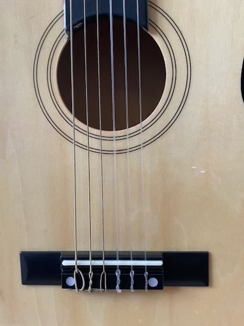 Instruments de musique: Spiel Gitarre – Défectueux à Neuenkirch par Magmatom 2