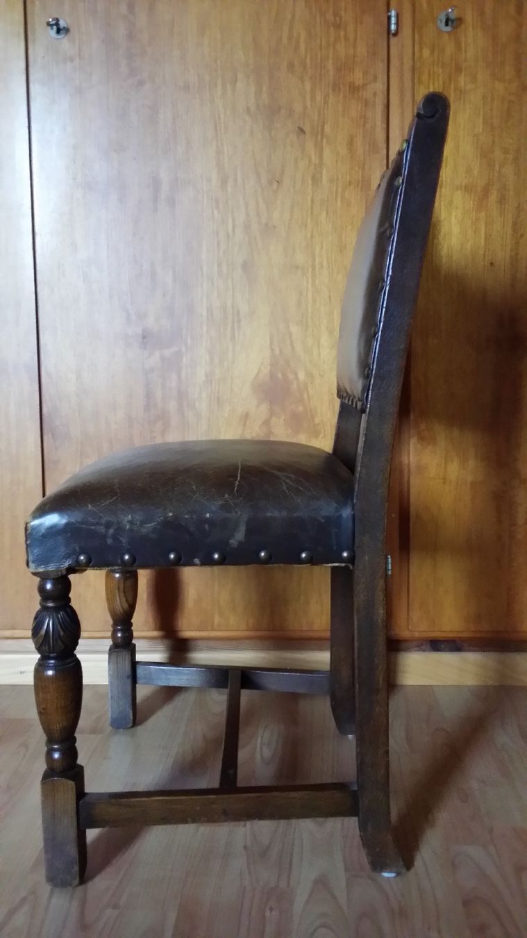 Stühle: Antique Gothique chaise bois et cuir – Gebraucht aus Tavannes von Alkatra-kkk666 4
