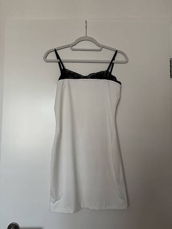 Weisses Minikleid