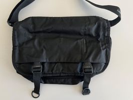 X-ZESS Umhängetasche schwarz