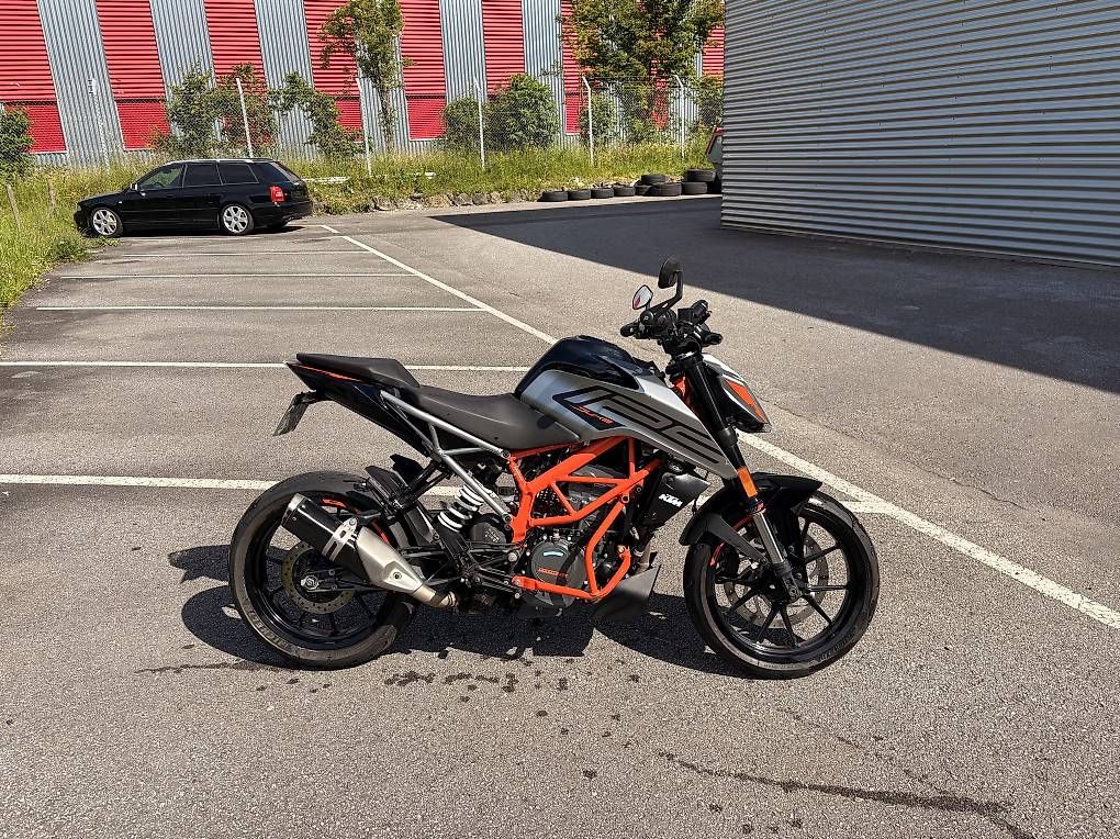 KTM Strada: KTM Duke 125 2023 – Usato da Flüelen venduto da dun_qn8n 3