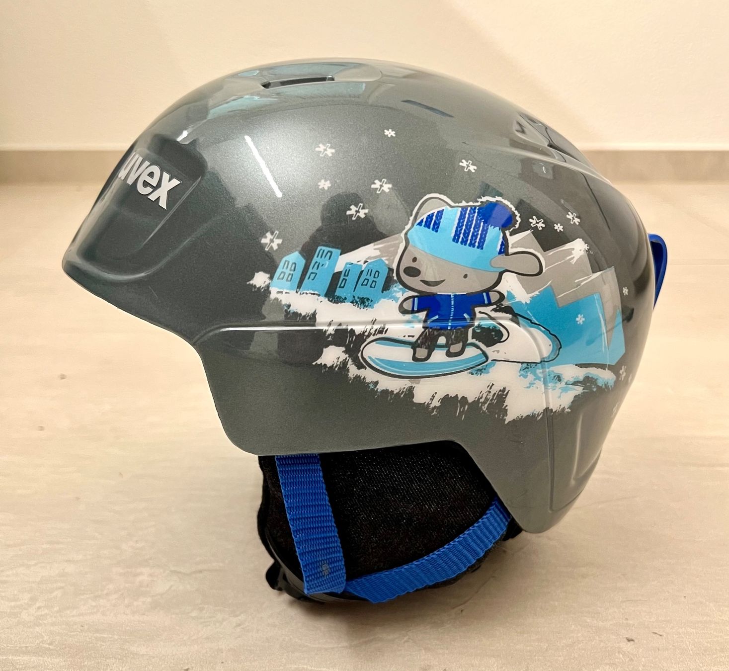 Uvex Caschi: Kinder Skihelm Uvex Gr. 51-55cm – Usato da Inwil venduto da TheSwissEagle
