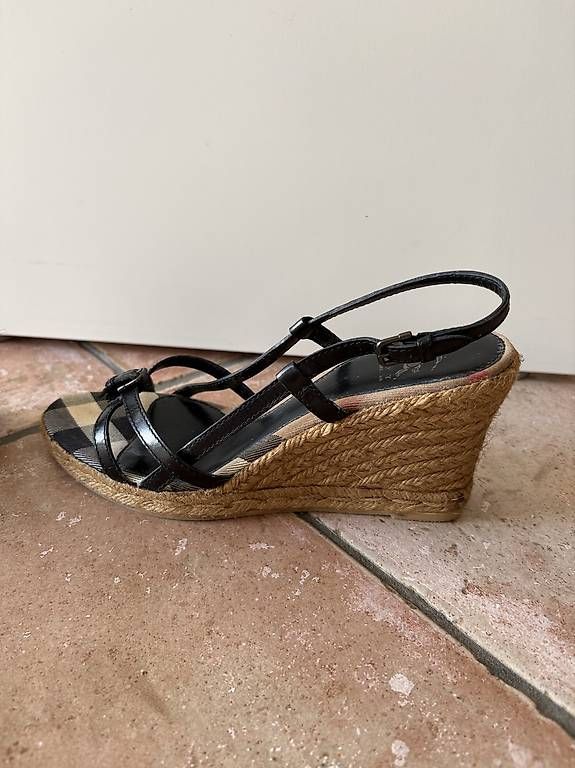 Scarpe da donna: Sandali Burberry – Usato da Mergoscia venduto da cad_9chw 1