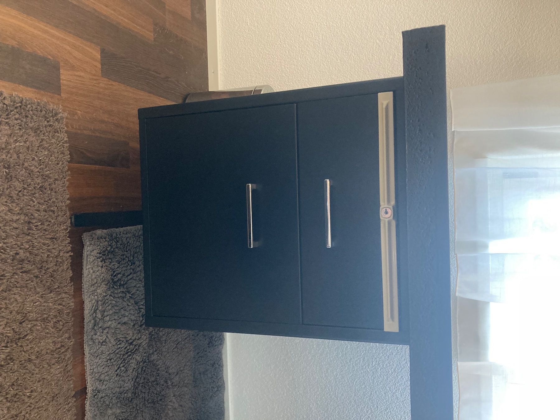 Scrivanie: Schreibtisch in Holzoptik – Usato da Amlikon-Bissegg venduto da pip_w8g7 2