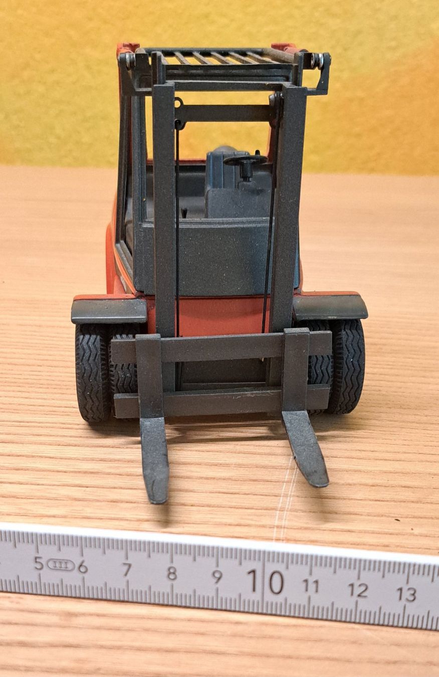 Schuco Modellini d'auto: Linde Modell Stapler (Gabelstapler) Schuco – Usato da Dietlikon venduto da kosta.katoglou 4