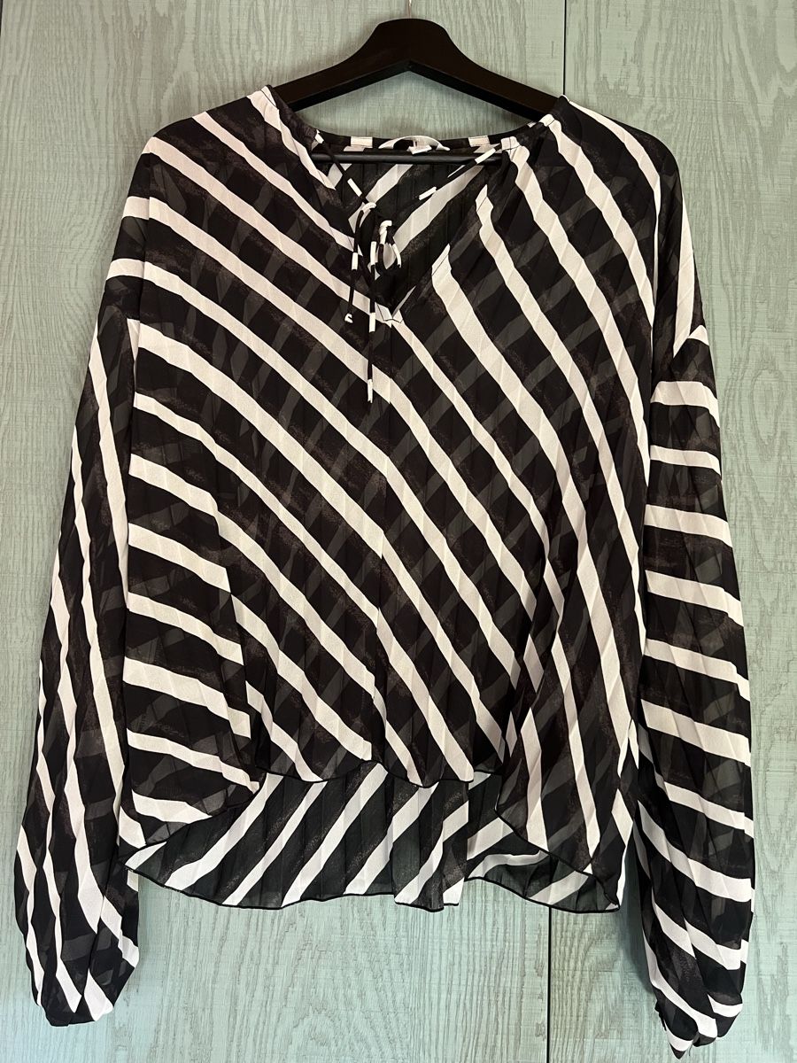 H&M Blusen: H&M Bluse Gr.XS Neuwertig  – Neu (gemäss Beschreibung) aus Eglisau von yd55