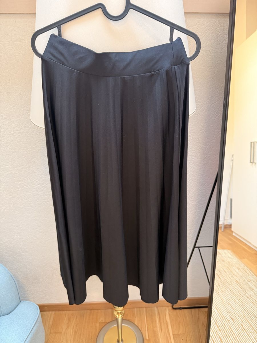Esprit Gonne: Pleated skirt  – Usato da Blonay venduto da ana_cfz5 1
